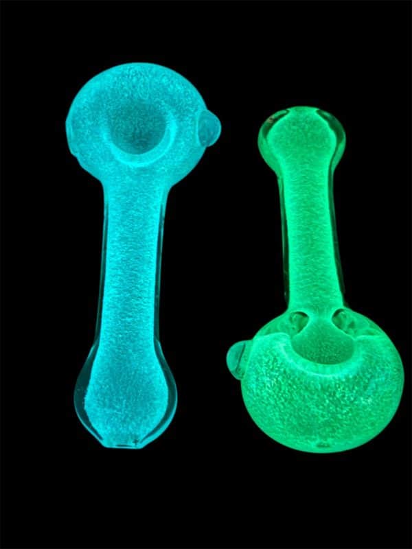 Glow in the Dark Glass Hand Pipe – 4 Inch Borosilicate Spoon Pipe - Image 3