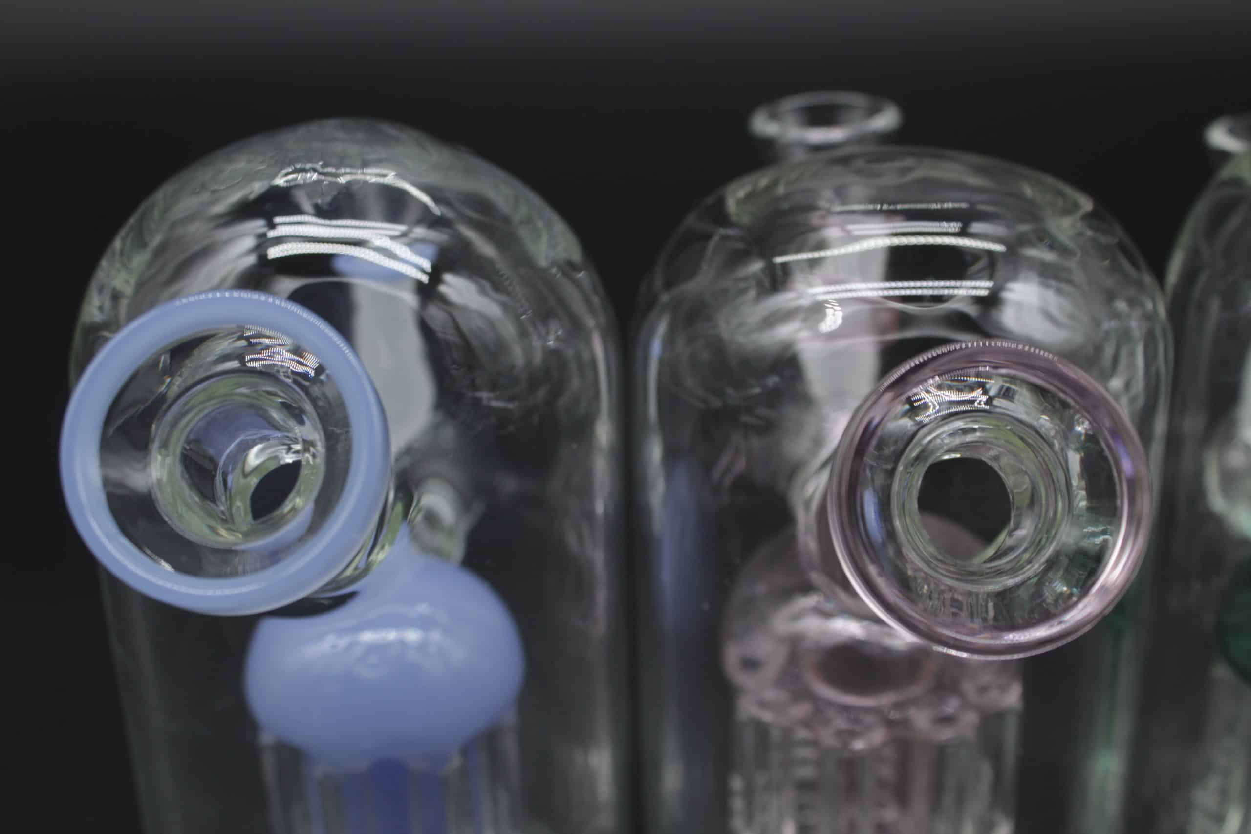 Whimsical Jellyfish Small Water Pipe – 5.5 Inch Borosilicate Glass Bong - Image 8