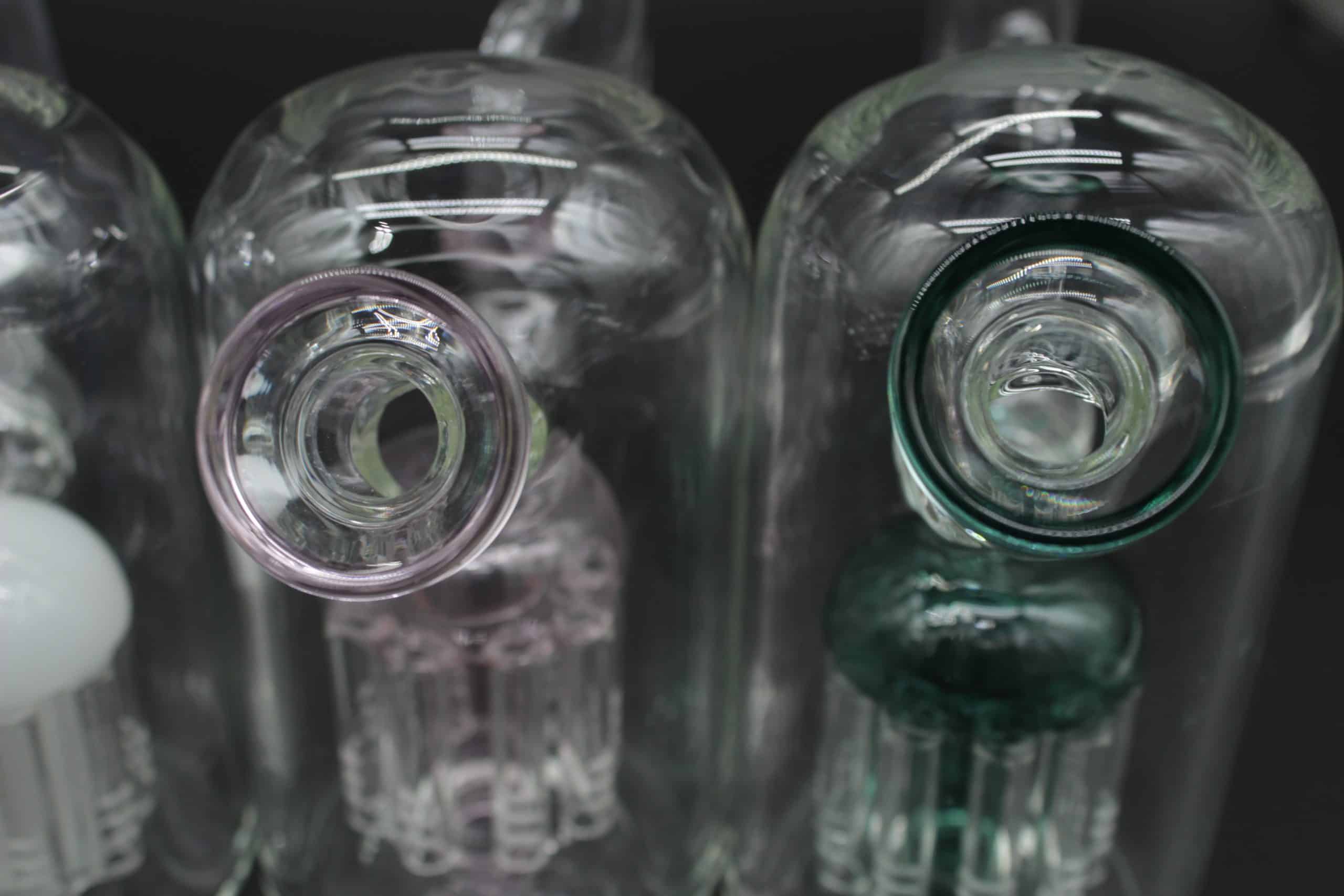 Whimsical Jellyfish Dab Rig – 5.5 Inch Borosilicate Glass Mini Rig with Quartz Banger - Image 9